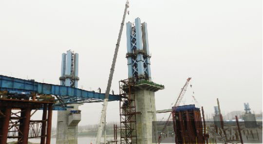上海享鑫低合金方管應用案例之國內首座格構式鋼塔懸索橋